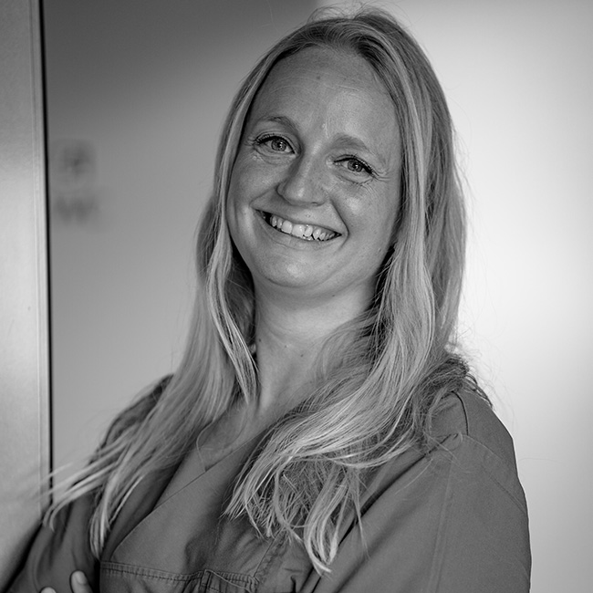 Porträt Dr. Elena Schmid